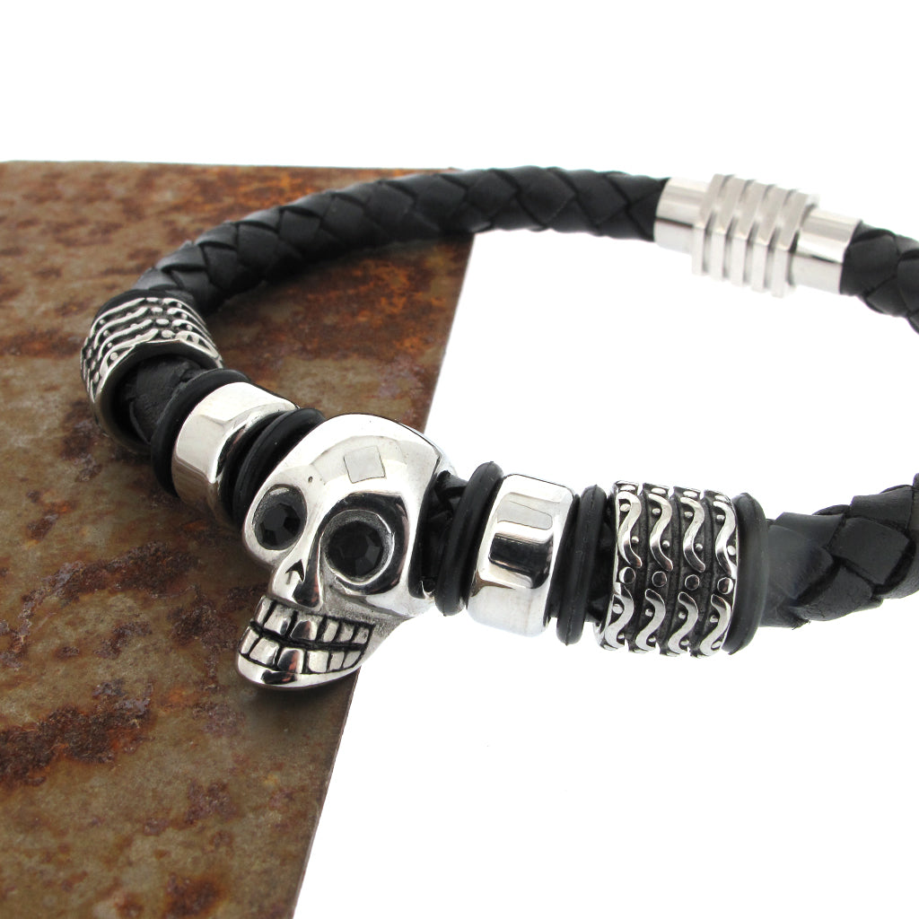 Stainless Steel Skull on leather with onix eyes