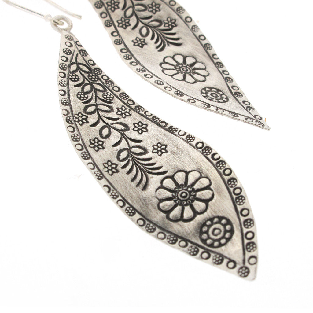 Bali tribal sterling silver flower pattern earings