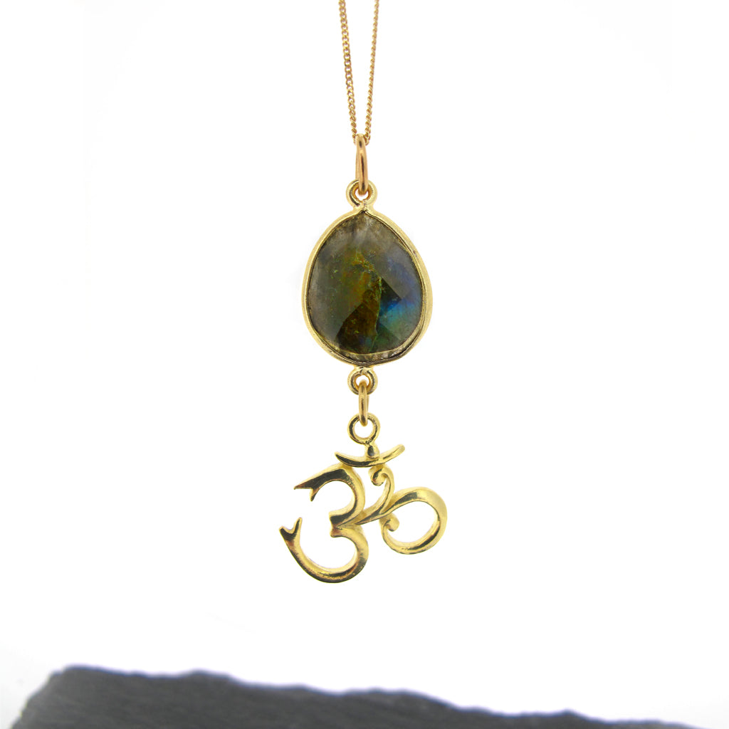 Gold Om pendant, gold chain (Gold plate on Sterling Silver 925) with Labradorite gem stone